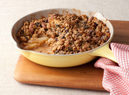 Skillet Granola-Apple Crisp