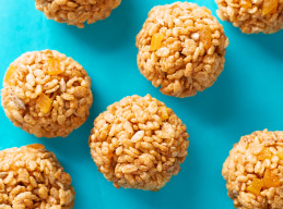 Puffed Rice Snowballs 