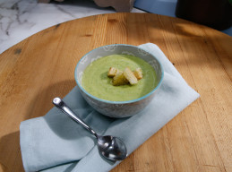 Turbo Broccoli Cheddar Soup