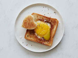 Egg-in-a-Heart 
