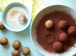 Healthy Peanut Butter Balls