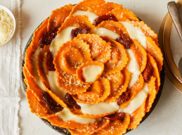 Ravioli Rose Pie