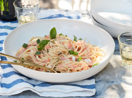 Creamy No-Cook Tomato Sauce with Basil and Brie