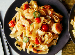 Jet's Famous Drunken Noodles 