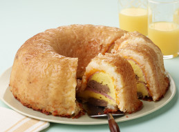 Hash Brown Breakfast Bundt 