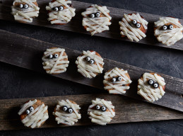 Halloween Blueberry Mummy Muffins