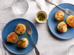 Seared Scallops with Lemon and Bacon 