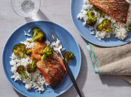 Air Fryer Teriyaki Salmon Fillets with Broccoli