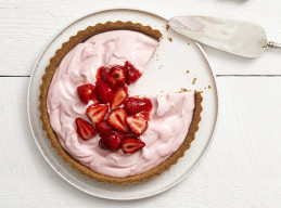 Frozen Strawberry Lemonade Pie