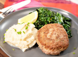 Whole30 Cauliflower Mash and Turkey Patties