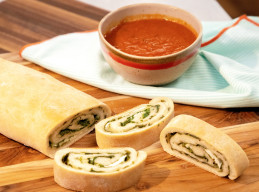 Spinach and Cheese Pizza Roll-Ups 
