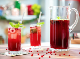 Pomegranate and Mint Cocktail