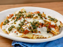 Lasagna-Style Nachos