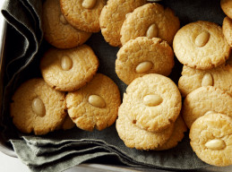 Chinese Almond Cookies