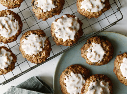 Iced Oatmeal Cookies 