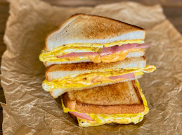 One-Pan Ham, Egg and Cheese Breakfast Sandwich