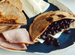 Arepas de Harina (Venezuelan Flour Arepas)