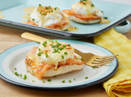 Eggs Benedict with Hollandaise Sauce
