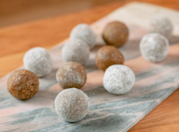 Breakfast Power Truffles 