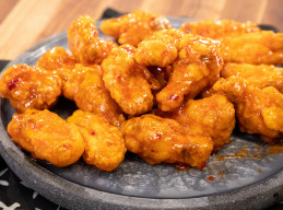 Fried Sweet-and-Spicy Chicken Wings