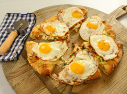 Breakfast Pizza