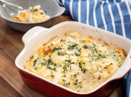 Low-Carb Cheesy Cauliflower Gratin Bake