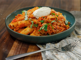 Chicken Bolognese with Rigatoni