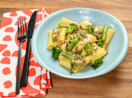 Paccheri Pasta with Pecorino-Pepper Sauce with Broccolini