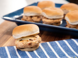 Mini Sun-Dried Tomato Chicken Burgers