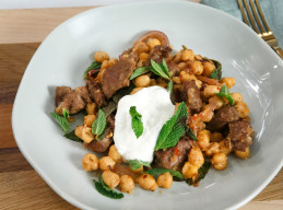 Lamb Stir-Fry with Red Onion, Chickpeas and Yogurt 