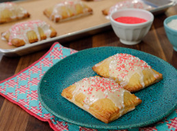 Homemade Strawberry-Rhubarb Toaster Tarts