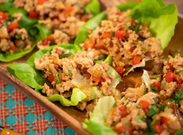Gluten-Free Stir-Fried Chicken in Lettuce Cups 