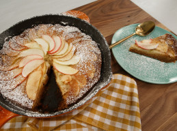 Fall Apple Skillet Cake