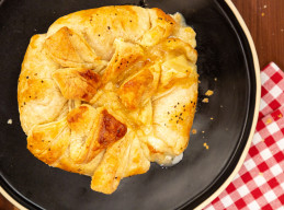 Perfect-for-Parties Baked Brie in Puff Pastry with Apricot Jam