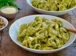 Pistachio Pesto Tortellini
