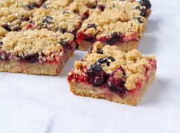 Berry Crumble Bars