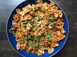 Bow Tie Pasta with Sun-Dried Tomato Pesto