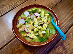 Pozole Verde con Pollo (Green Chicken-and-Hominy Stew)