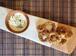 Air Fryer Onion Rings with Onion Dip