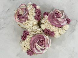 3 Easy Ways to Decorate Cupcakes