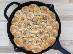 Khaliat Nahal (Honeycomb Bread) 