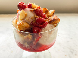 No-Churn Cherry Pie Sundaes