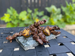 Wavy Skirt Skewers with Grilled Limes