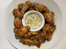 Air Fryer Garlic-Parmesan Wings