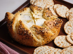 Baked Brie Crostata