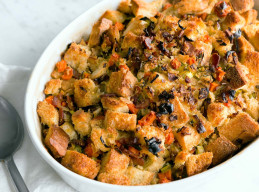 Crunchy Bread Dressing with Bacon and Leeks