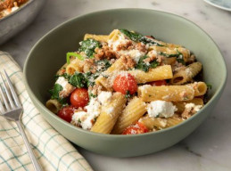 Rigatoni with Sausage, Spinach and Goat Cheese