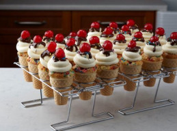 Confetti Ice Cream Sundae Cupcakes