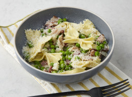 Farfalle with Peas and Bacon 