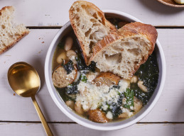 Kale, Cannellini Bean and Chicken Sausage Soup 